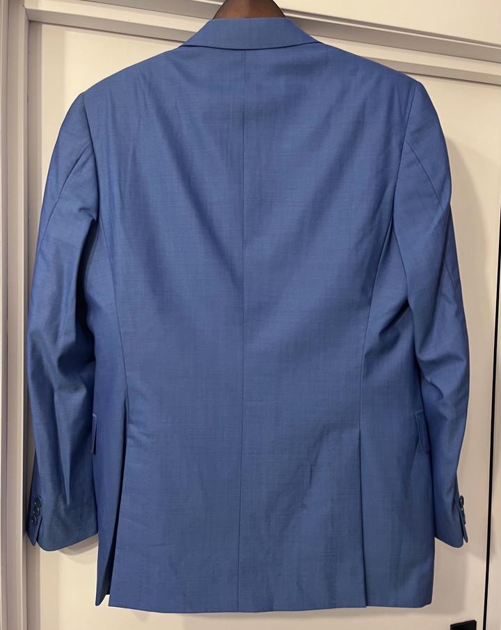 Продам костюм Canali