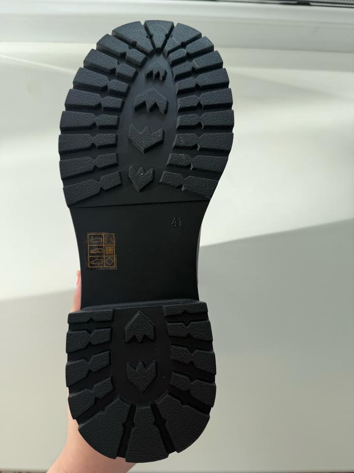 Ботинки зимние женские