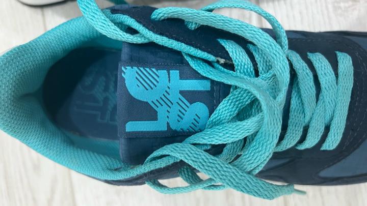 Продаются кроссовки