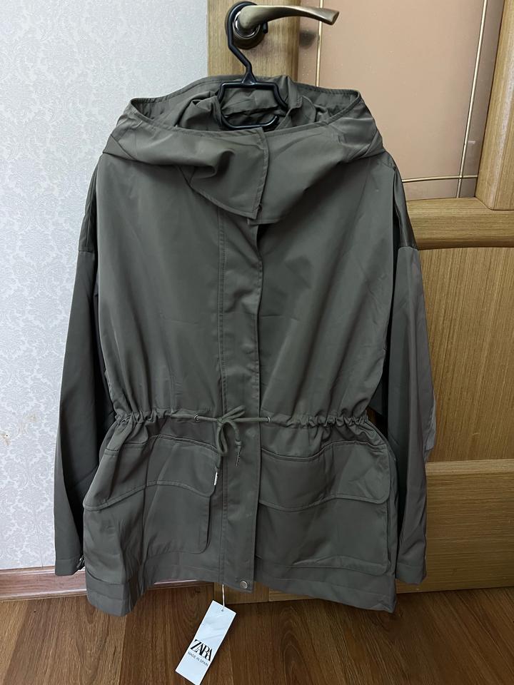 Ветровка женская