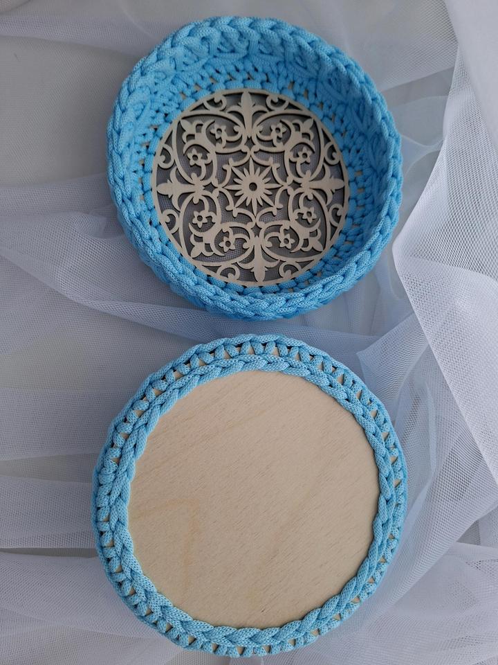 Корзинка вязаная, новая