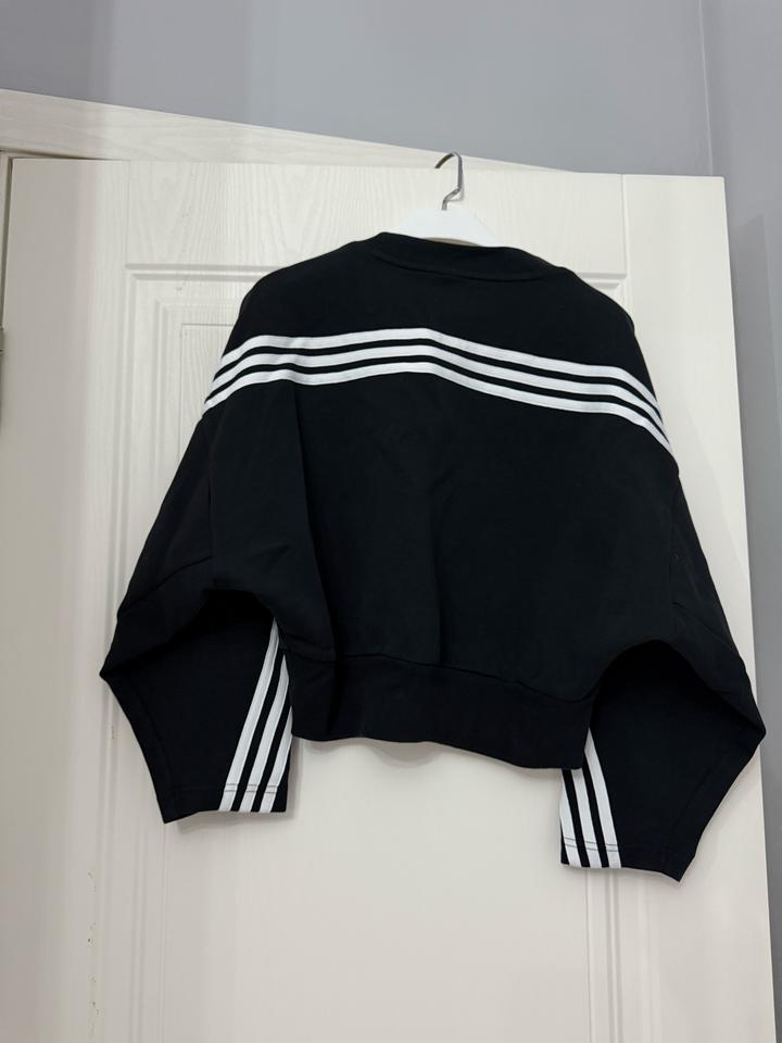 Adidas спортивный свитшот