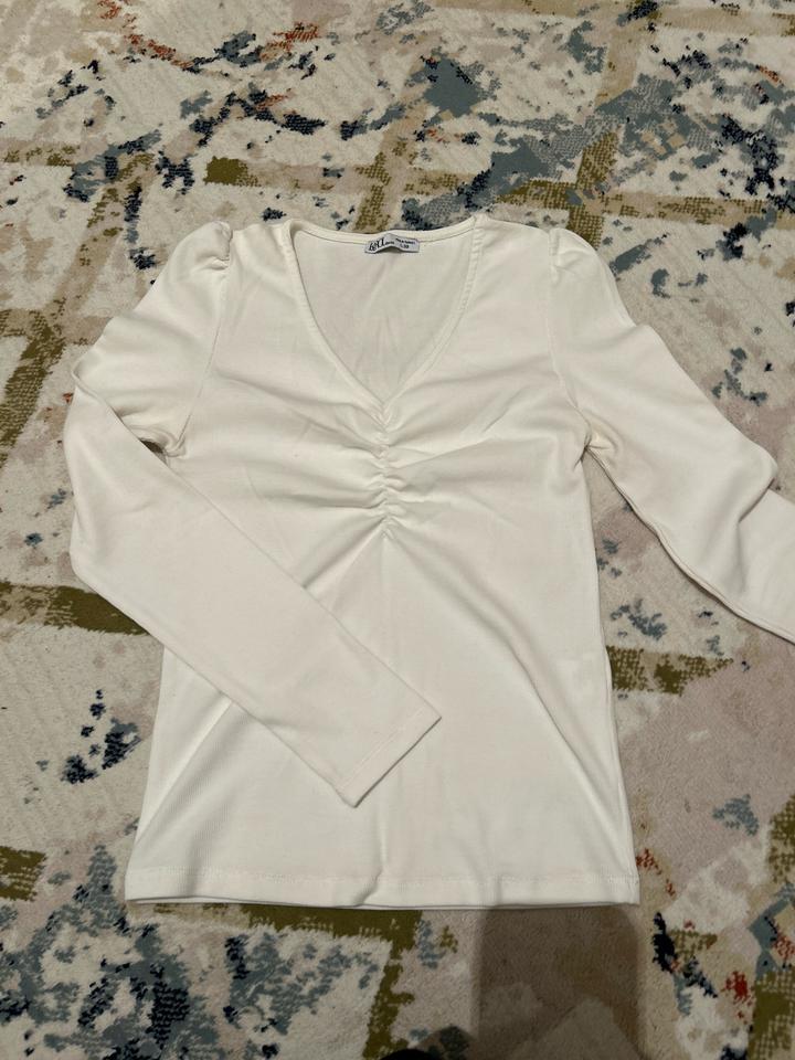 Белый лонгслив (кофта)
