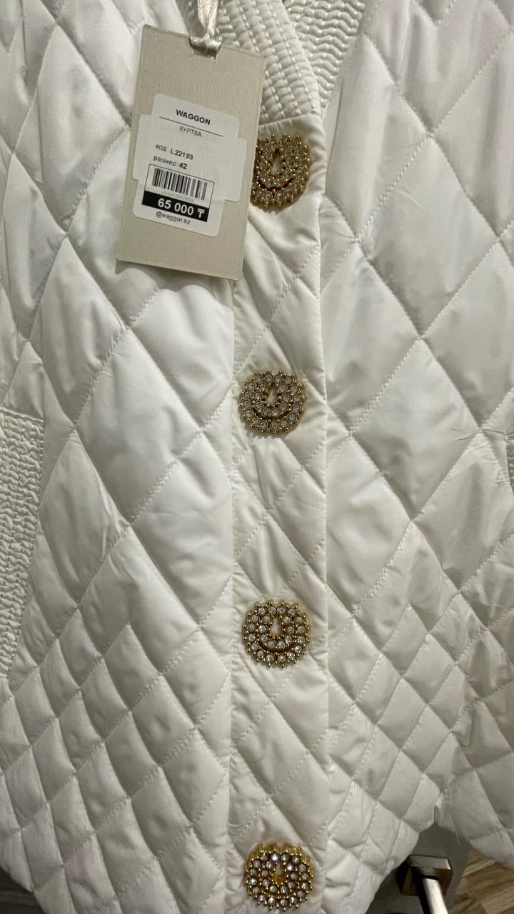 Легкая весенняя куртка LASAGRADA