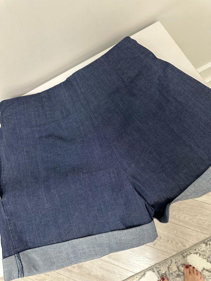 Шорты Zara