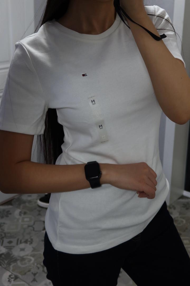 Белая футболка Tommy Hilfiger