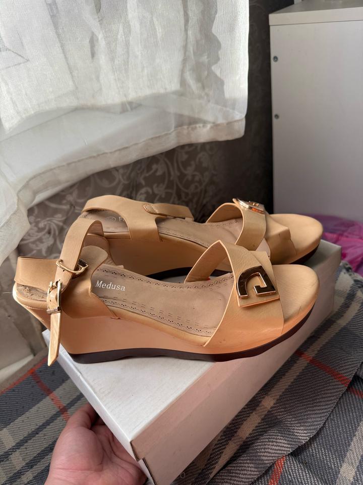 Босоножки на платформе