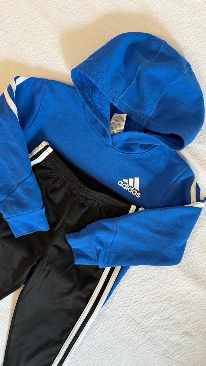 Спортивный костюм adidas на мальчика