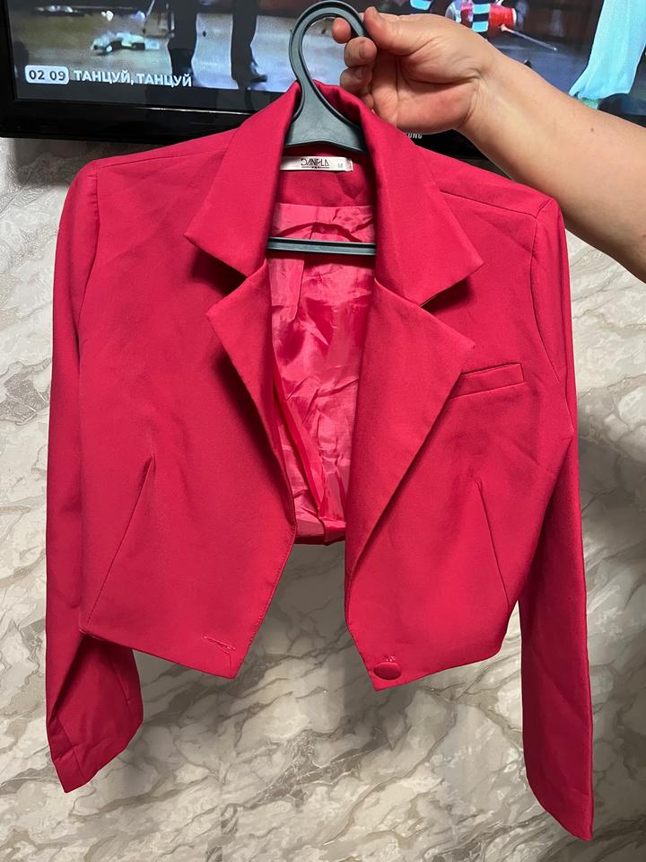 Кастюм пиджак короткий