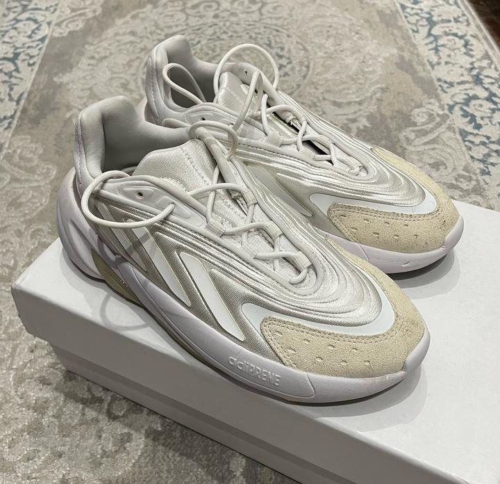 Кроссовки Adidas