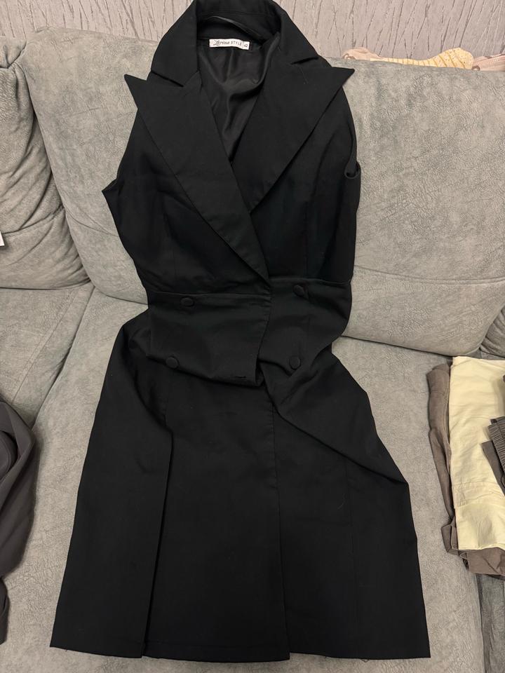 Платье классическое