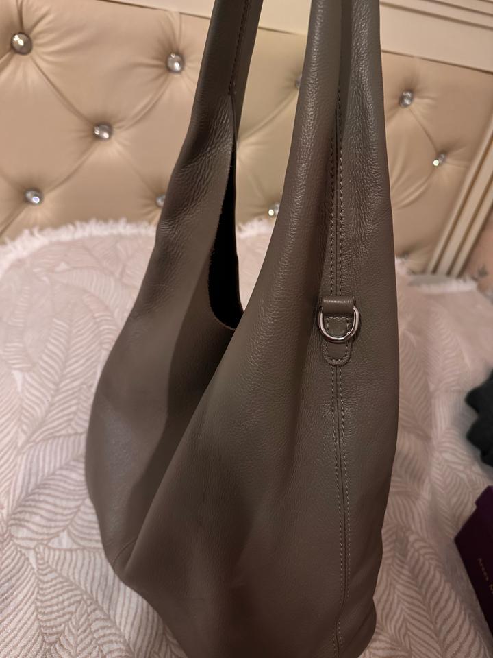 Абсолютно новая