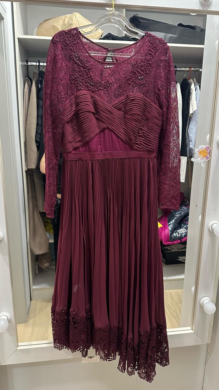 Платье от Karen Millen