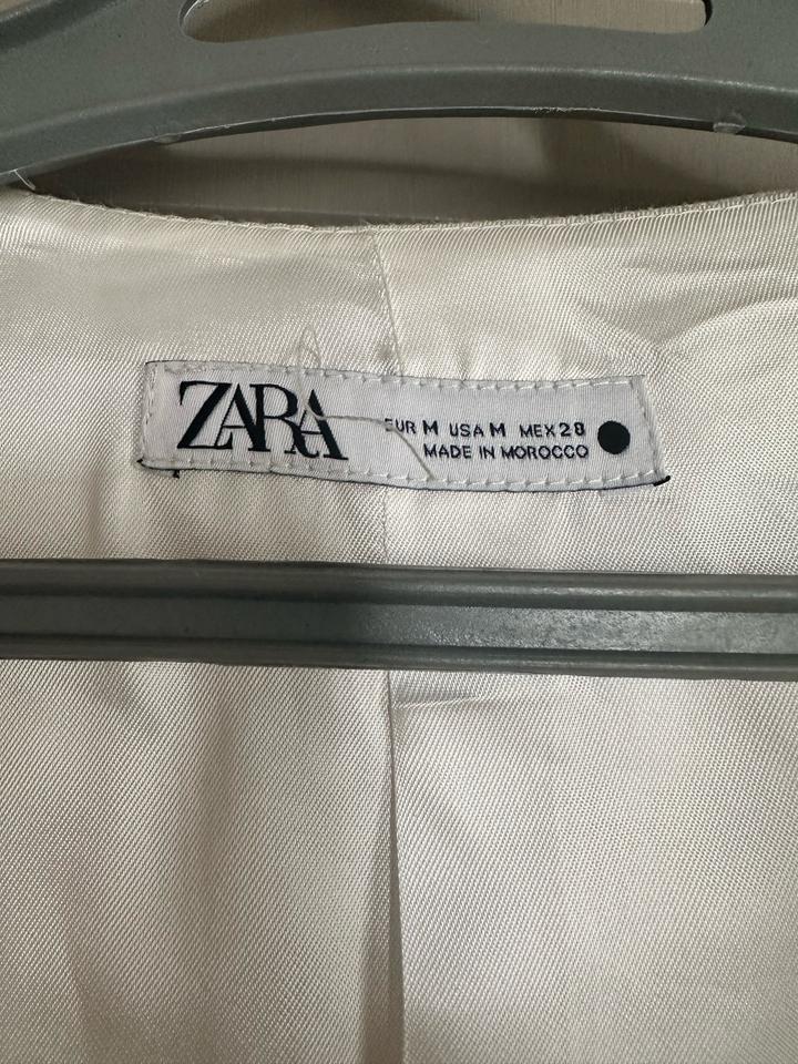 Жилетка Zara