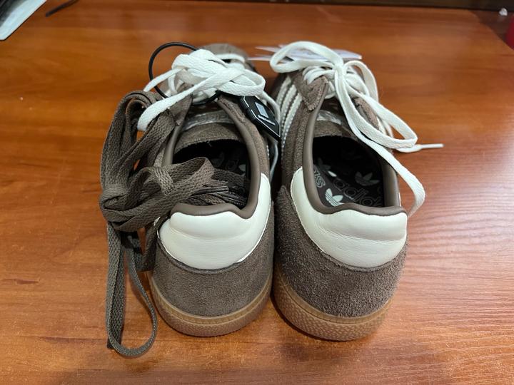 Кроссовки adidas spezial