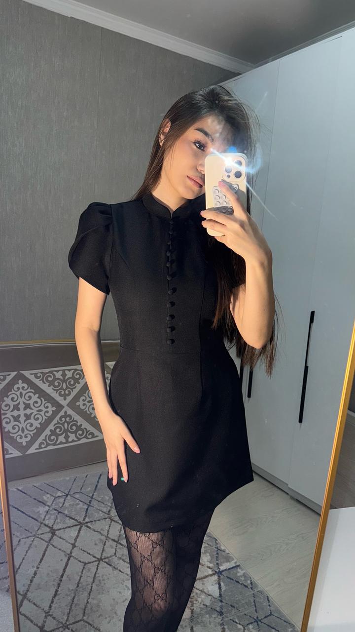 Черное мини платье