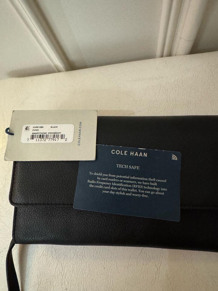 Кожаная сумочка COLE HAAN новая