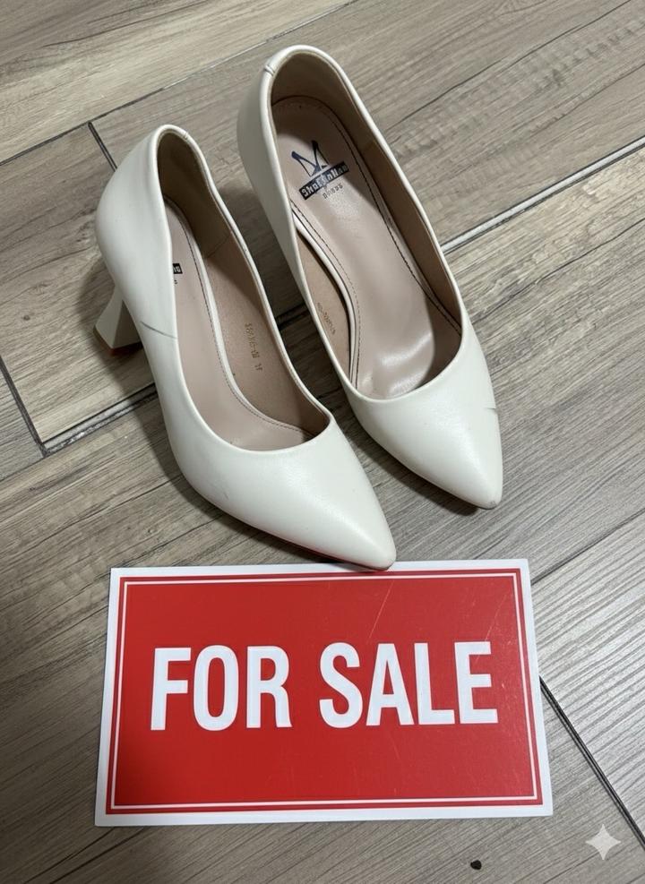 Белые туфли