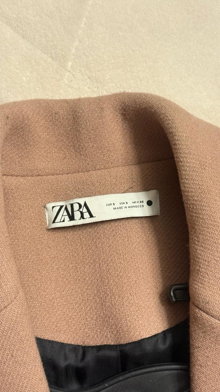 Коричневое пальто Zara