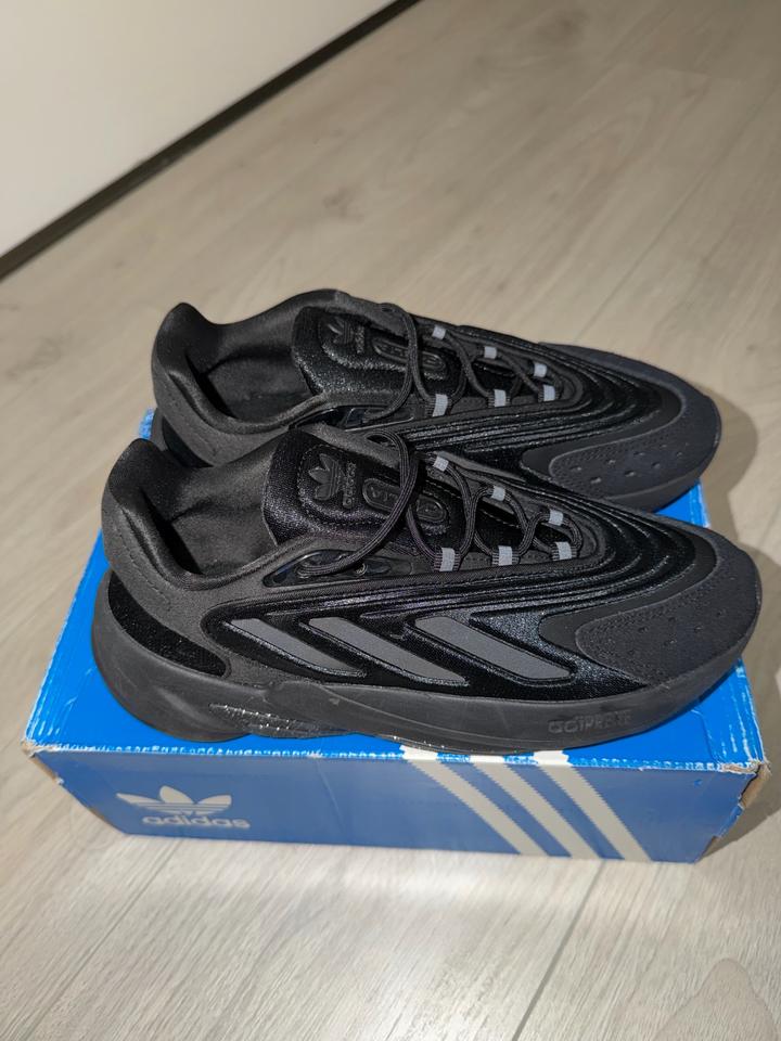 кроссовки — модель Adidas Originals Ozeliа