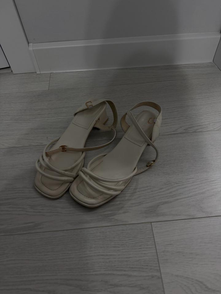 Продам обувь