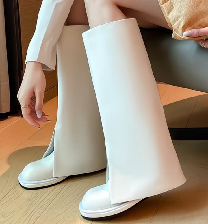 Белые сапожки