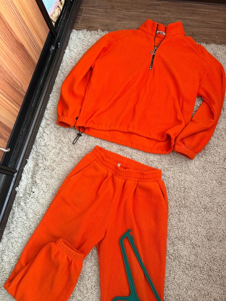 Спортивный костюм