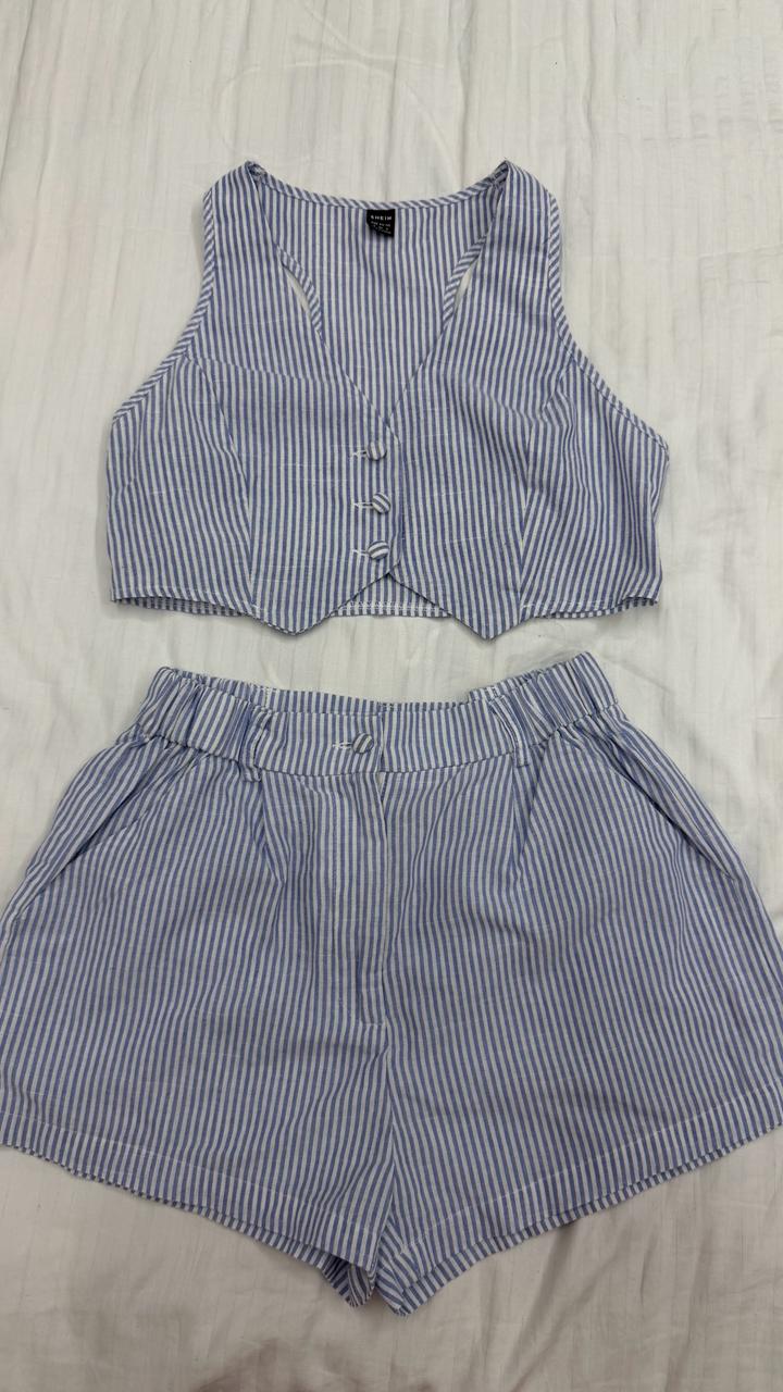 Двойка топик и шорты от Shein , размер XS