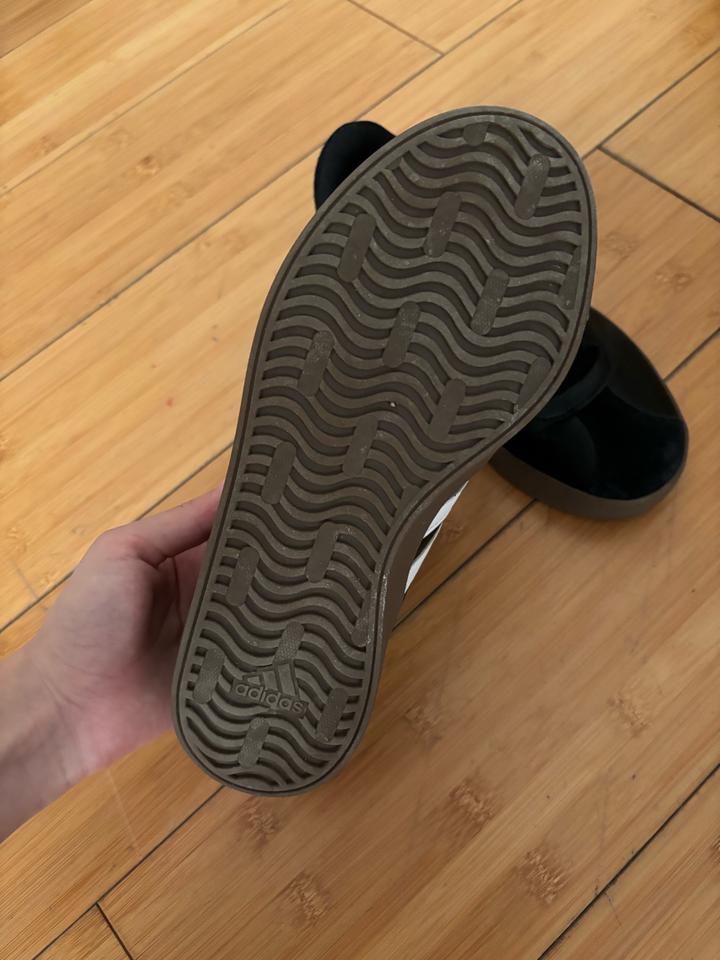 Кроссовки Adidas