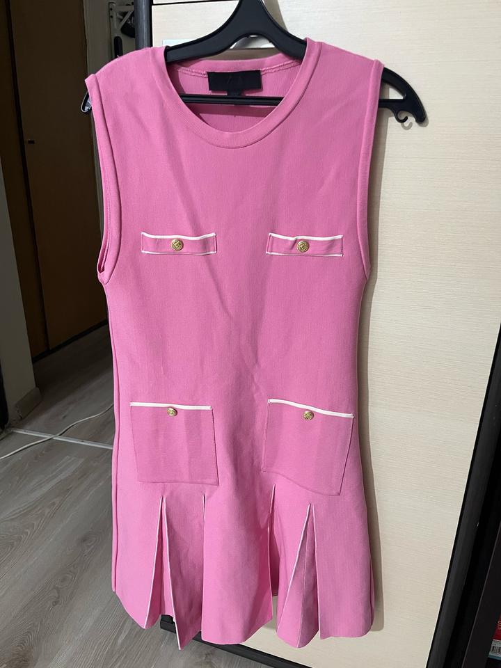 Розовое платье Zara
