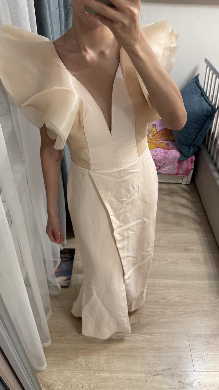 Шикарное вечернее платье