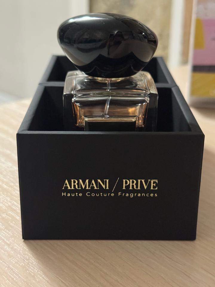 Парфюм Armani Prive Santal dan sha