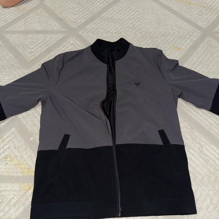 легкая курточка Armani