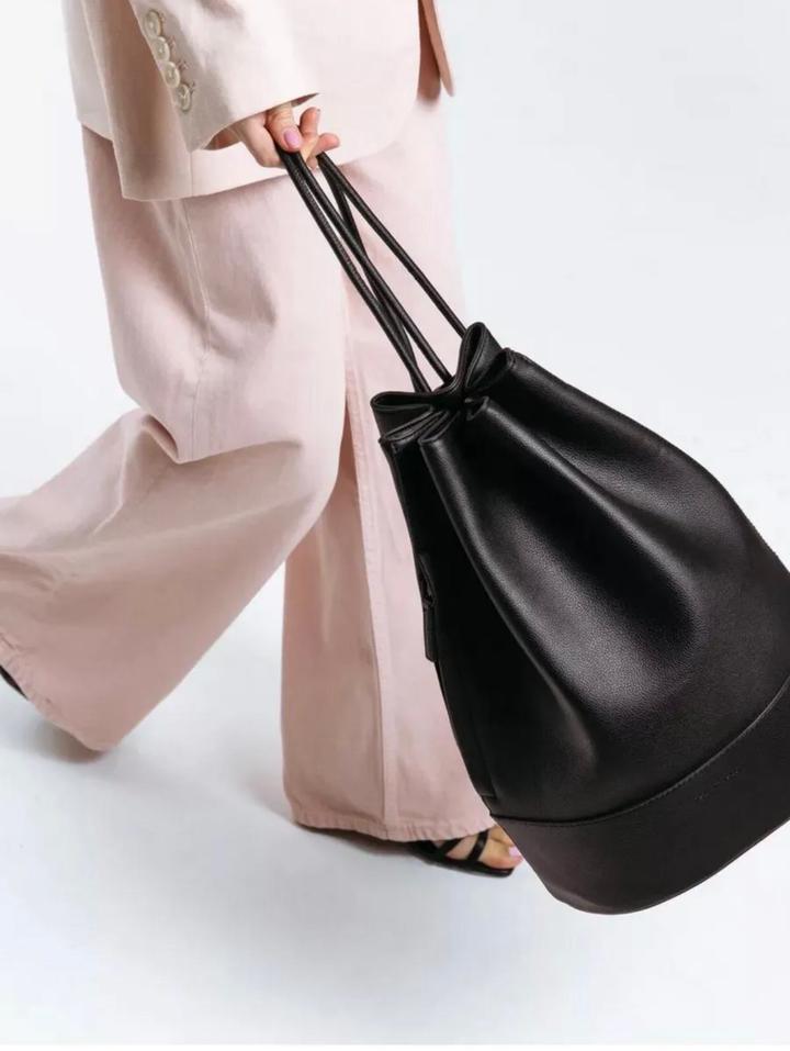 Стильный рюкзак. экокожа