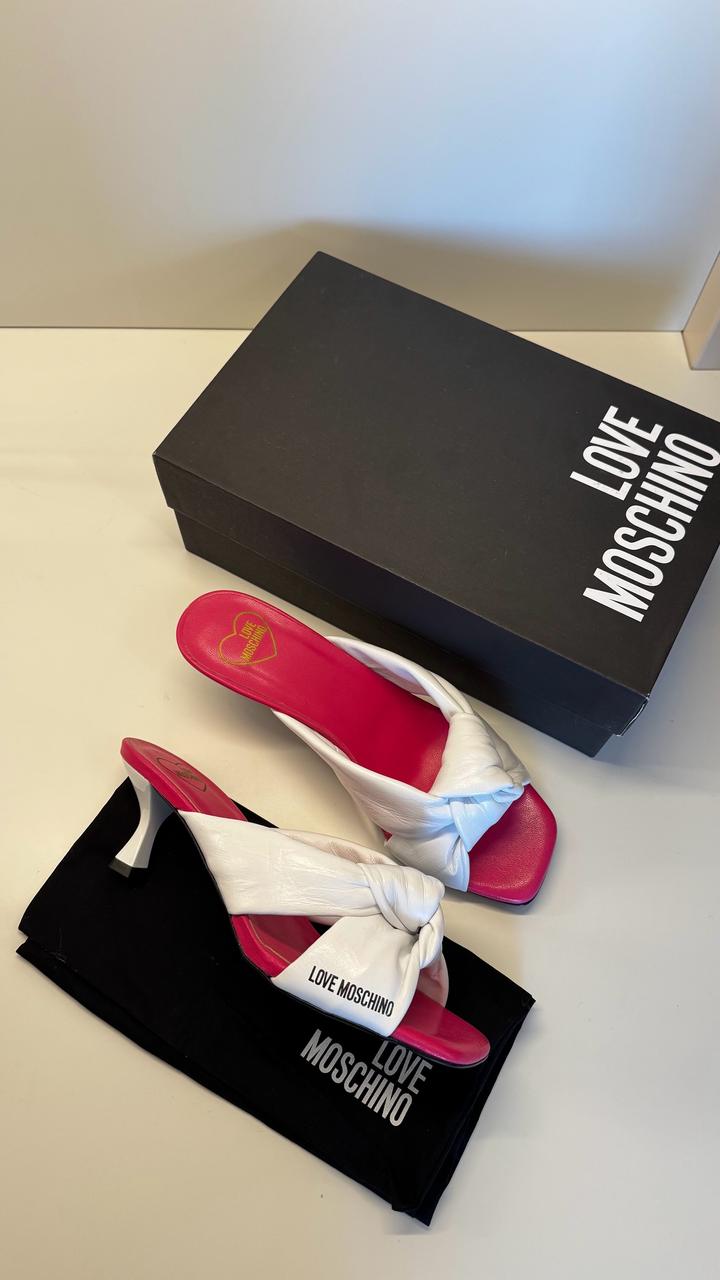 Шлепки Love Moschino