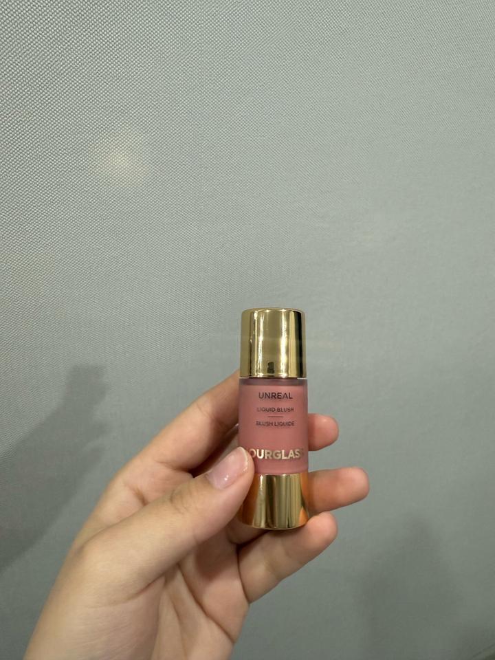 Hourglass румяна