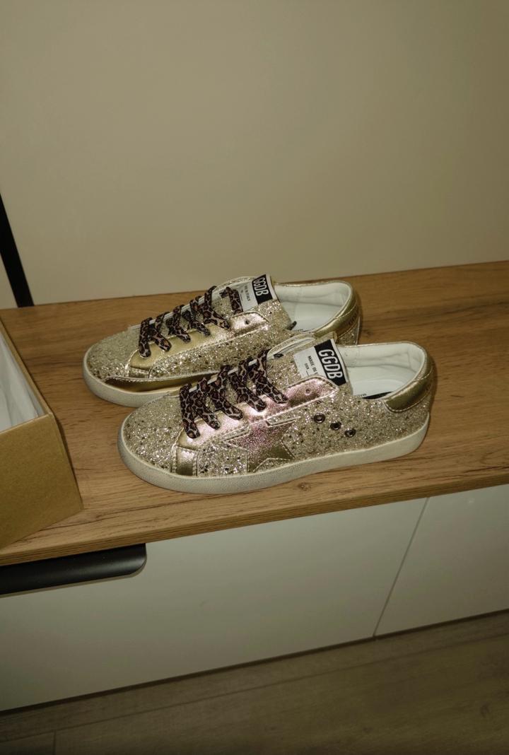 Голдены 38размер в наличии