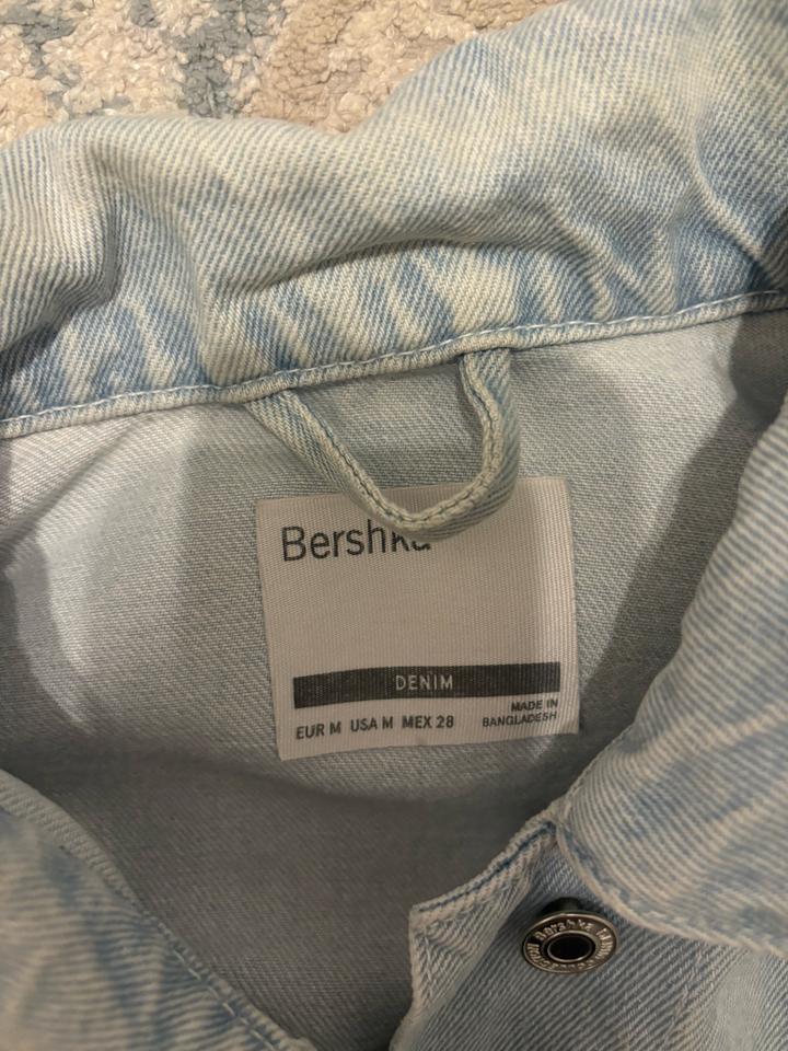 Джинсовка Bershka