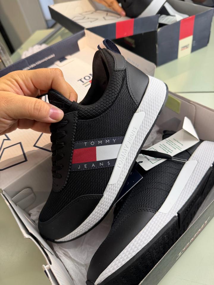 Кроссовки Tommy Hilfiger