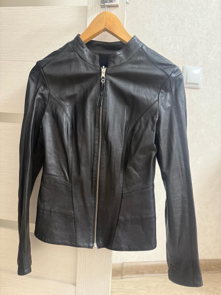 Продается роскошная женская куртка из натуральной кожи