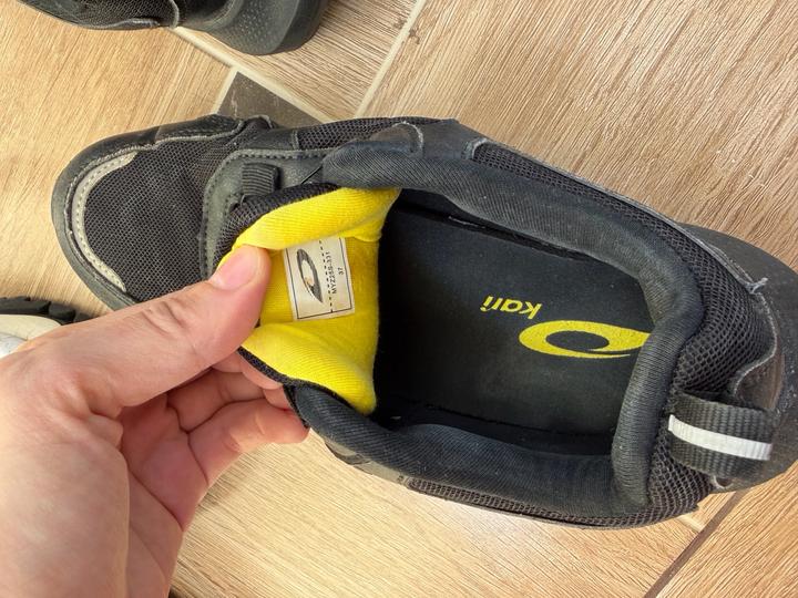 Кроссовки 2пары , 37р