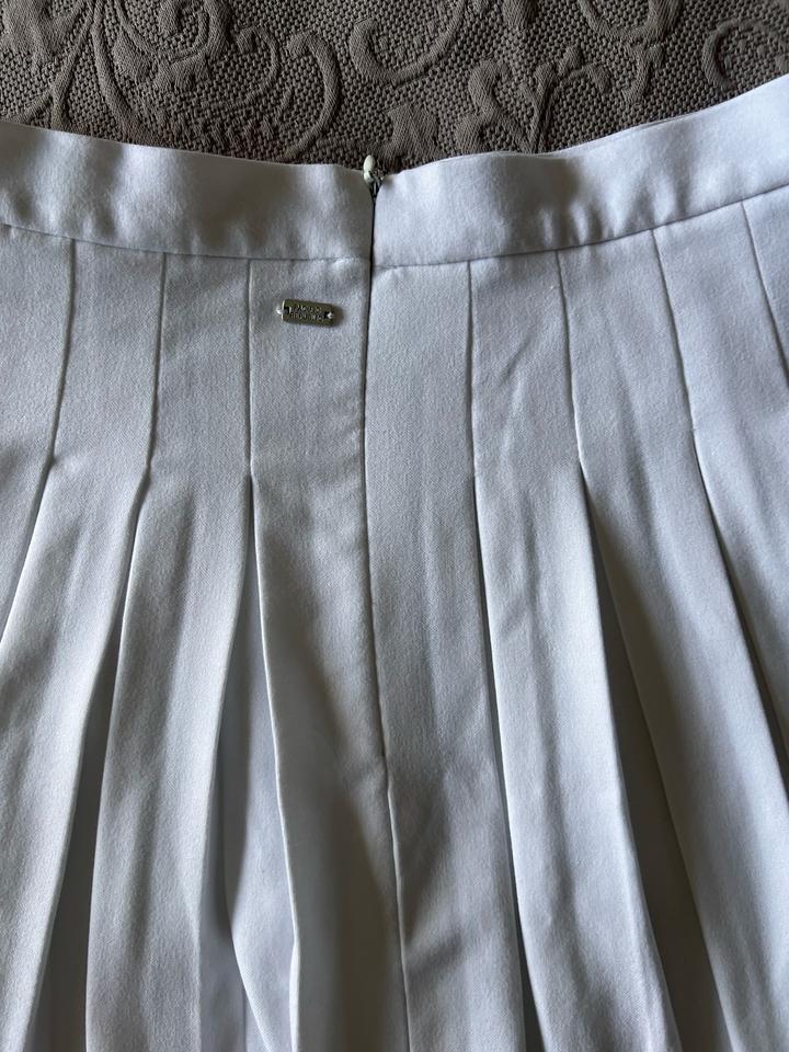 Белая мини юбка Pull&Bear