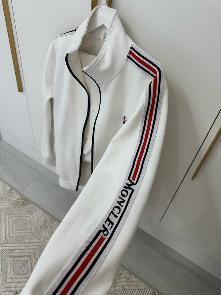Спортивка от Moncler