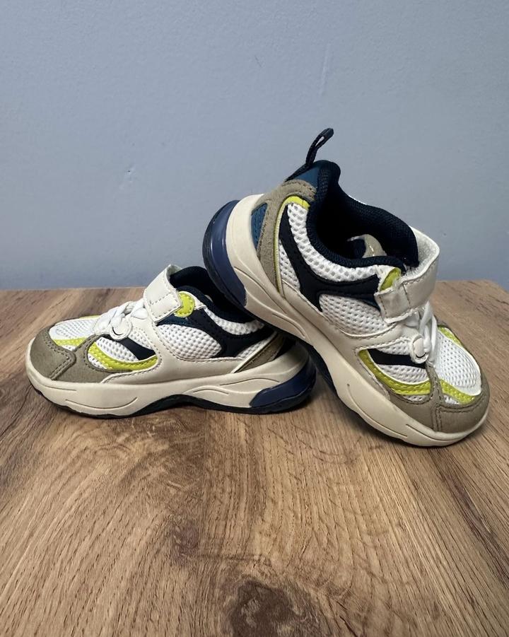 Детские кроссовки Zara