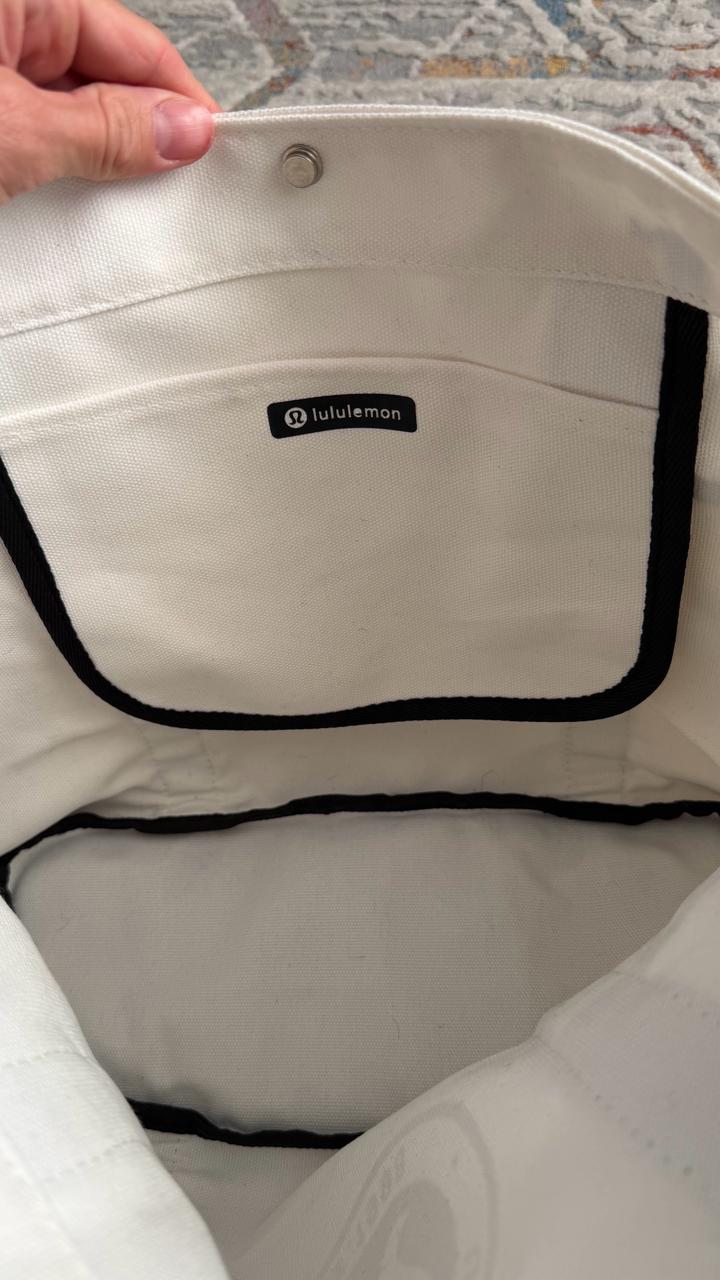 Спортивная сумка lululemon