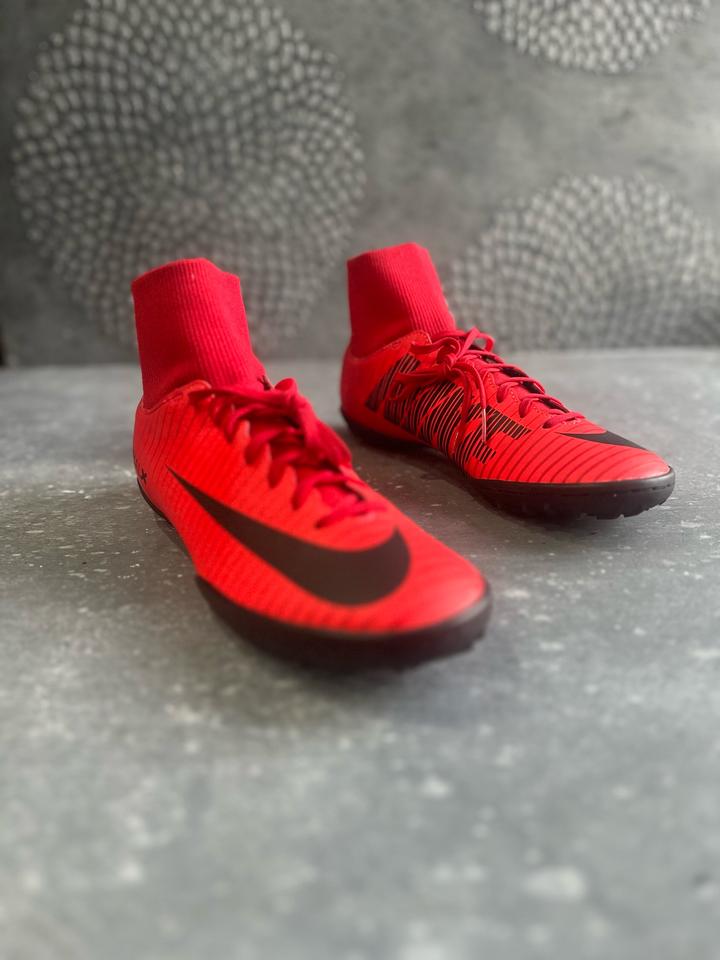 Сороконожки Nike Mercurial