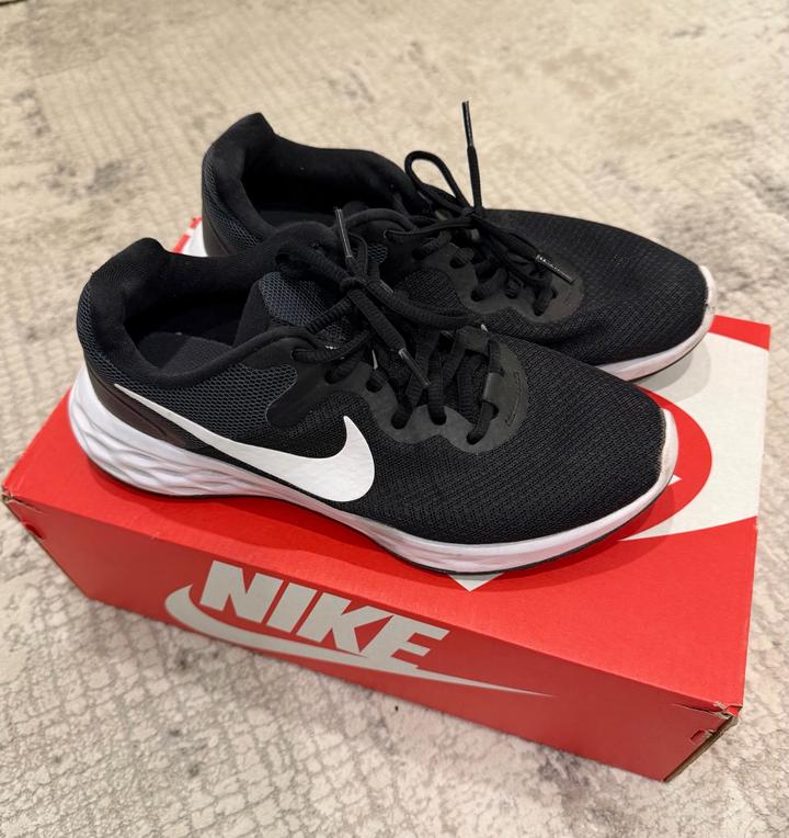 Кроссовки Nike