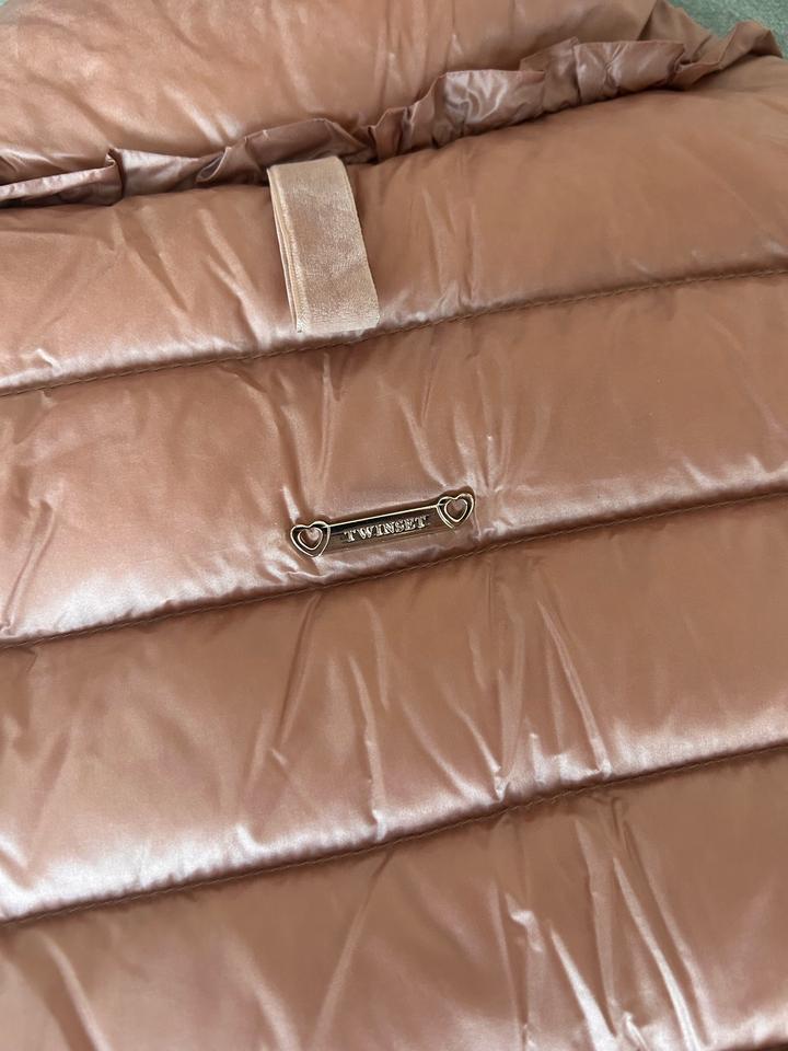 Весенняя куртка Twinset, пух