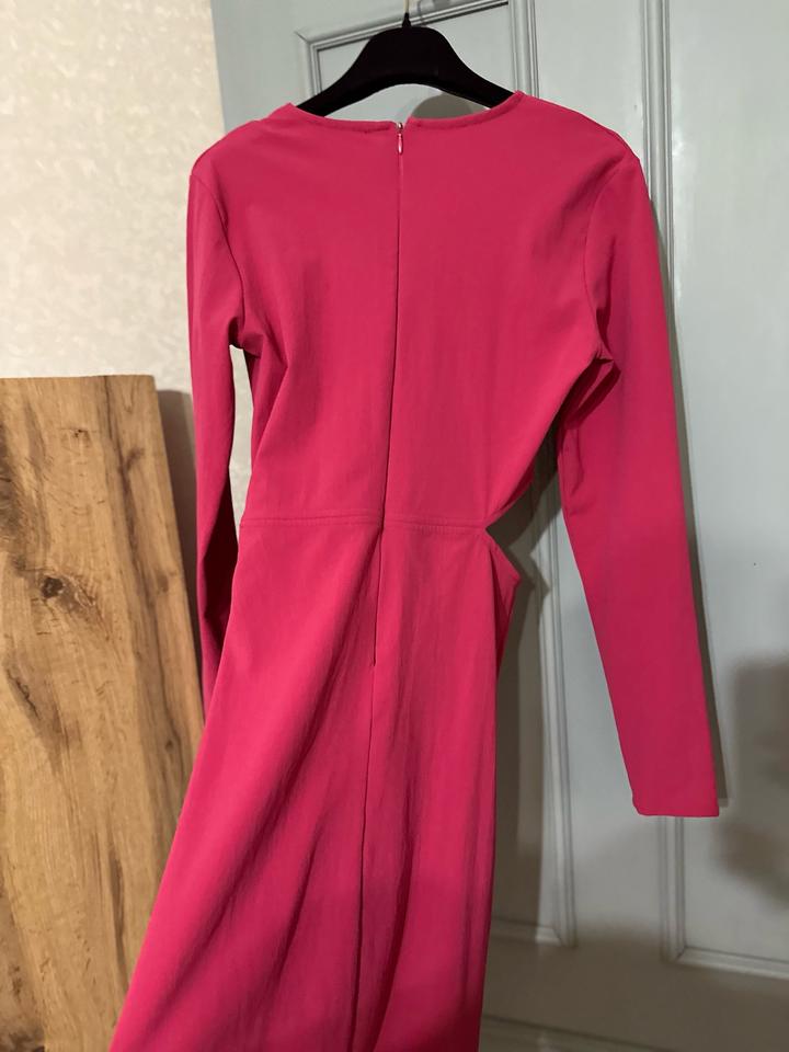 Эффектное платье Zara