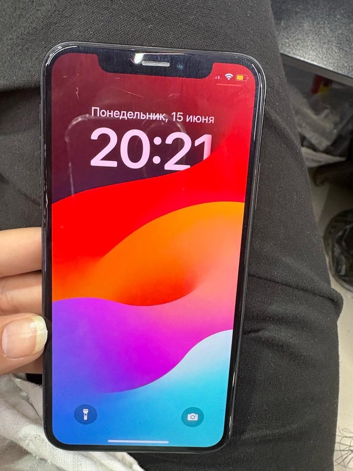 Продам айфон хс 64 гб
